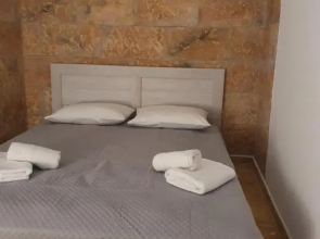 Callisto room 1