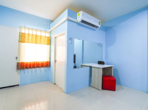 Sixsense Hotel by OYO Rooms