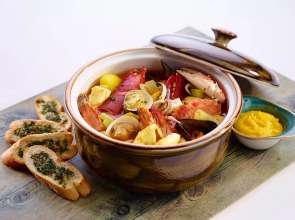 The Royal Pacific Hotel & Towers