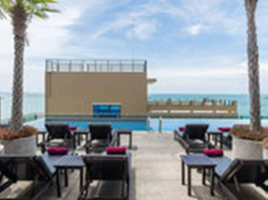 Sea Me Spring Too Hotel