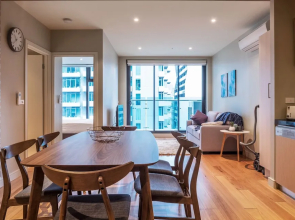 Roomerang at Istana 10