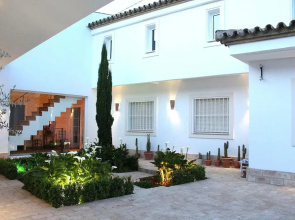 Santa Angela de la Cruz Apartment