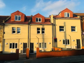 Fishponds Place 363a