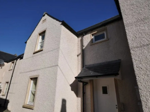 6 Varis Apartments