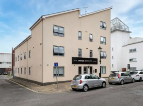 Students Only St James Street