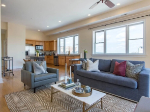 Spacious 2 BR Apt in Center City by Domio