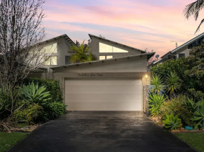 3-bed Seaside Serenity Escape at Long Beach