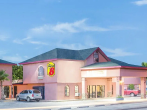 Super Motel