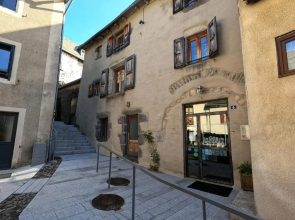 La Maison - Hotel & Gite