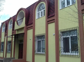 Apartment on Klochkivska Street