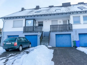 Cozy House with Terrace & Fireplace near Winterberg