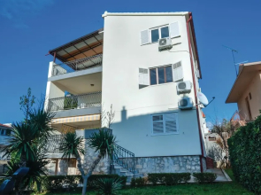 Beautiful Home in Zaboric With Wifi and 3 Bedrooms