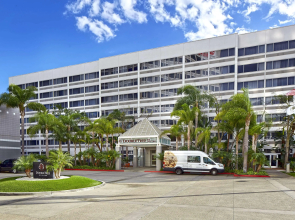 DoubleTree by Hilton LAX - El Segundo