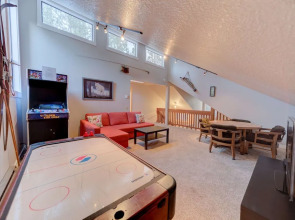 Crater Lane 3 by Village Properties at Sunriver