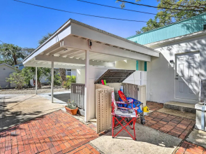 Tropical Waterfront Home: Central Location!