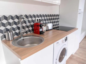 Modern Air Conditioned Apartment