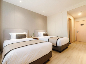 Shanghai JOYFUL YARD Hotel