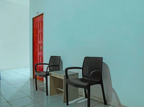 SPOT ON 92390 Wilma Kost Syariah