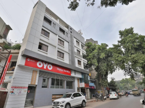 OYO 11007 Hotel Amity