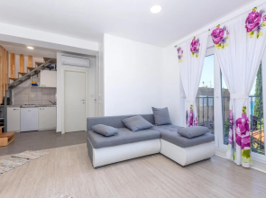 Amazing Apartment in Omis With 3 Bedrooms and Wifi