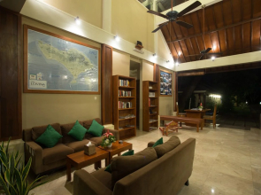 Bali Lovina Beach Cottages