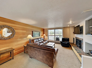 175ac152 2 Bedroom Condo