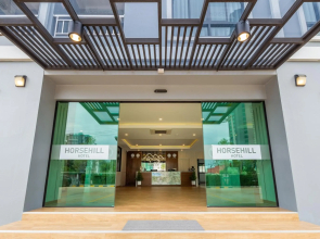 Horsehill Hotel Sriracha