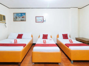 RedDoorz Plus @ Billy's Resort Oslob