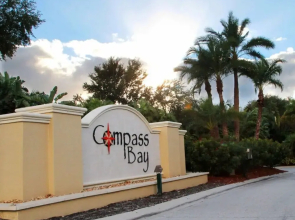 4 Bd Sleeps 10 w Gameroom Close to Disney 5147