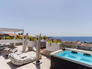 Terrace Jacuzzi - Tropicalia by Wonderful Italy