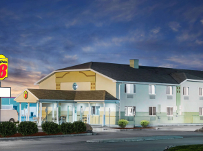 Super 8 by Wyndham Clearfield