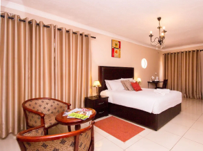 Riverstone Guest Lodge