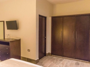 Punto Madero Hotel & Plaza