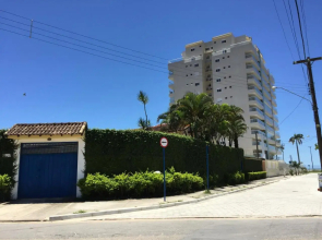 Pé na Areia com Piscina e Churrasqueira - 2 suítes