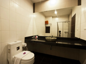 YouDee Hotel Patong (formerly Meir Jarr Hotel)