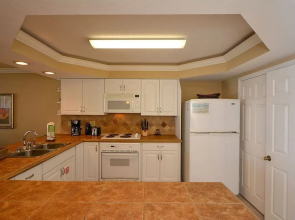 Shoreline 2054 Condo by RedAwning