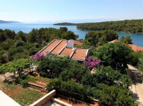 Emily - 50m From Beach - A4