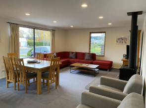 Central Wanaka 2 Bedroom Retreat
