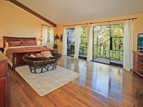 4BR 3BA Stunning Views by RedAwning