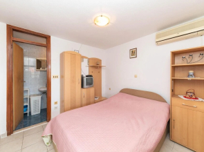Amazing Apartment in Trogir With 1 Bedrooms and Wifi