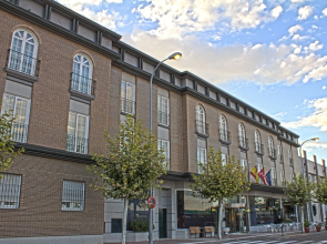 Hotel  Madrid Parla