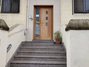 Spacious Apartment 5 Minutes Walk From The Beach