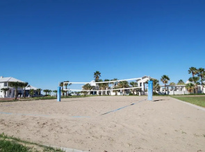 The Scarlett - Private Home At The Shores 3 Bedroom Home
