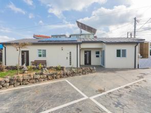 Jeju hani house shinchonri