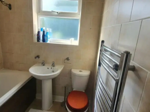 Room in Guest Room - Big Comfortable Room in Coventry