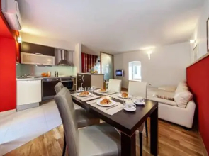 Sunshine Centre Apartment