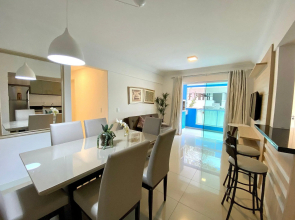 Confortável Apartamento em Condomínio com Piscina