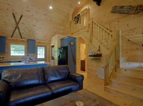 Taj's 3 Bedroom Cabin - 3 Br Cabin