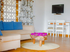 Bahari Beach Castle Lodge