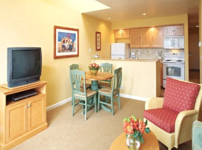 Vacation Internationale Embarcadero, Newport, USA